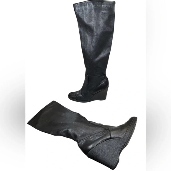 Calvin Klein | Soledad Pull-On Boots - Picture 1 of 8